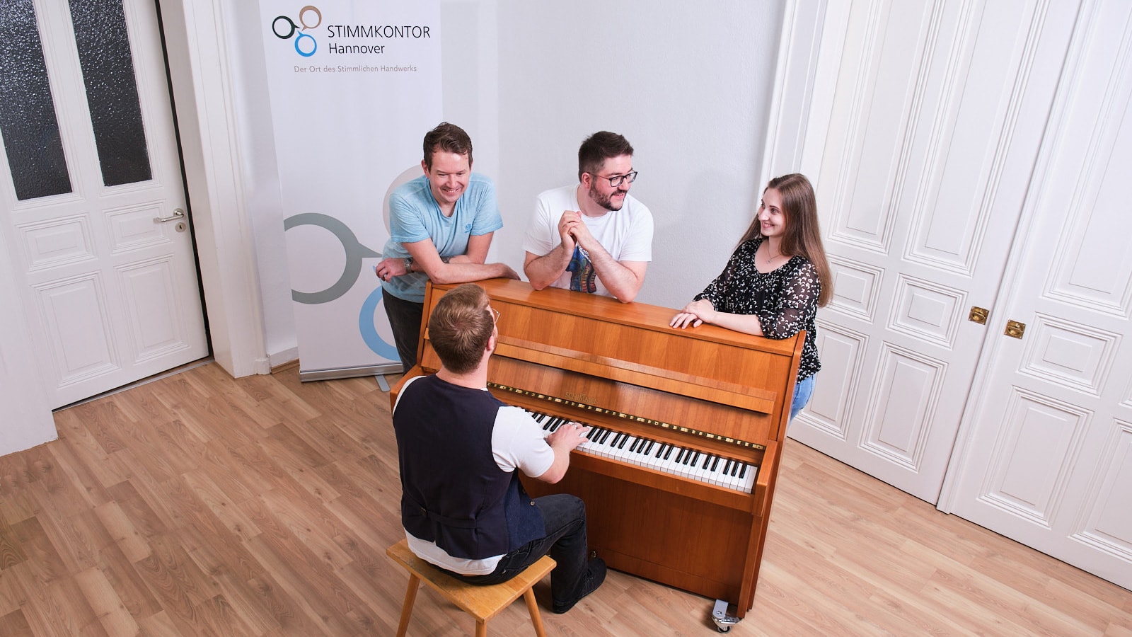 Stimmkontor Hannover - Team am Klavier